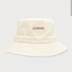 NWT Jacquemus Le Bob Gadjo Bucket Hat